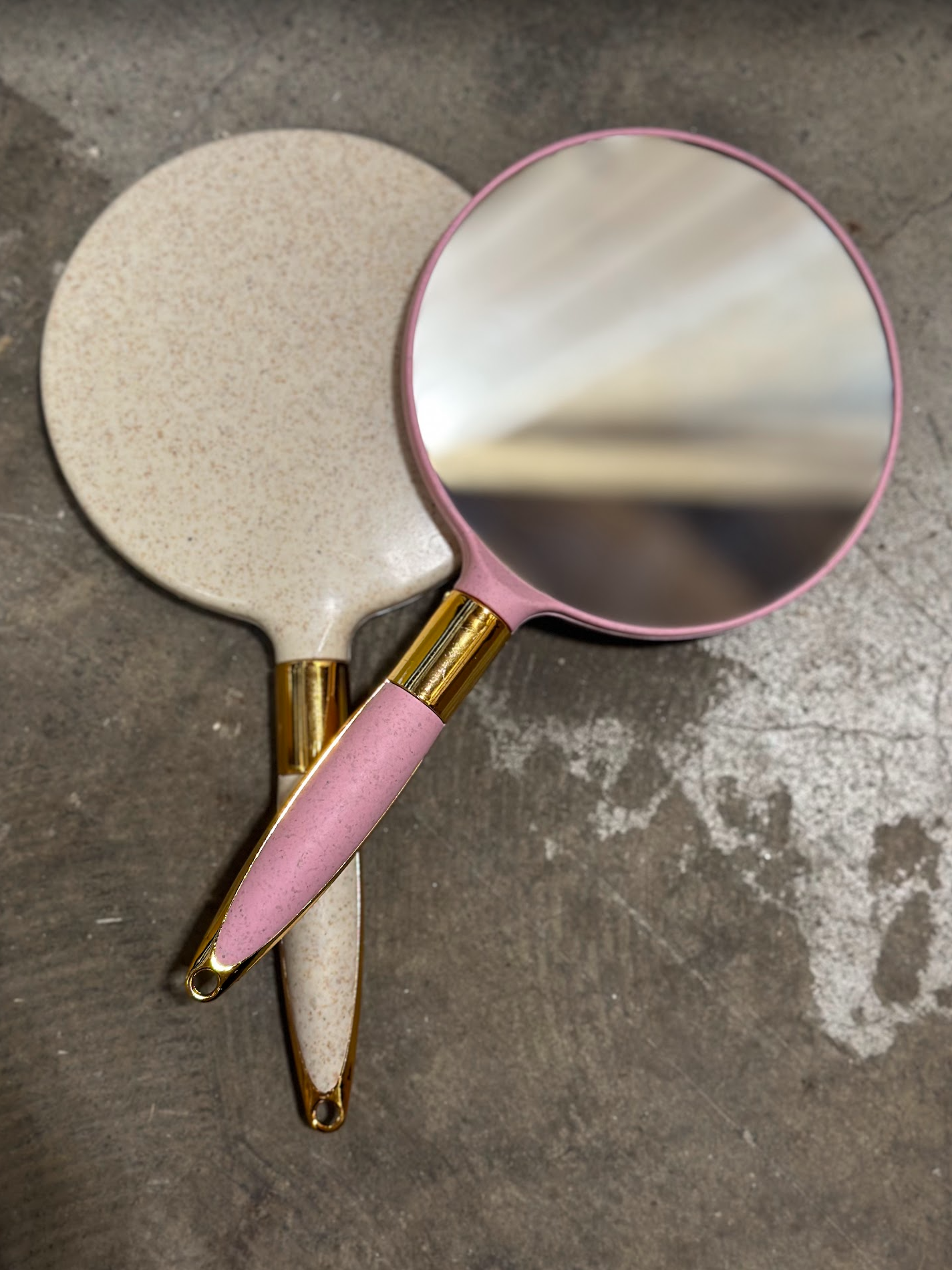 k • PRO - Beauty Mirror